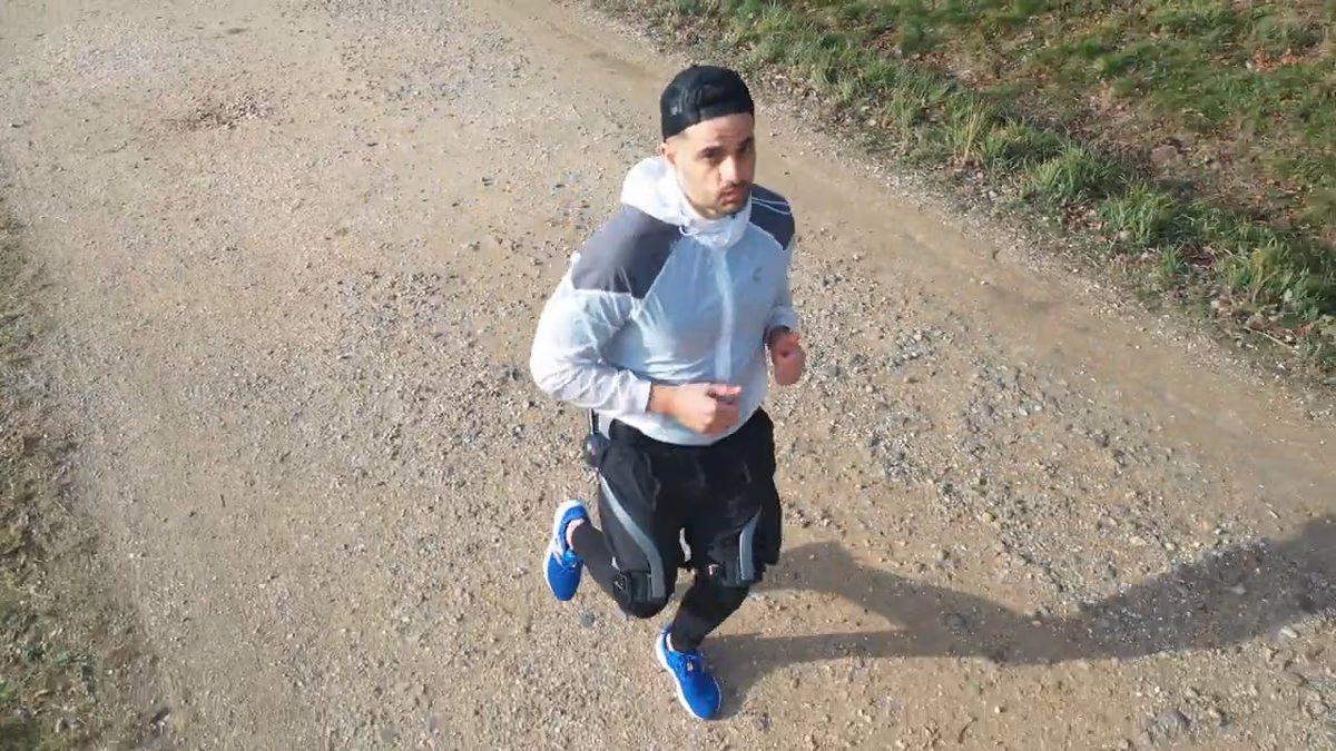 Course a pied avec l'HyperShell Pro X